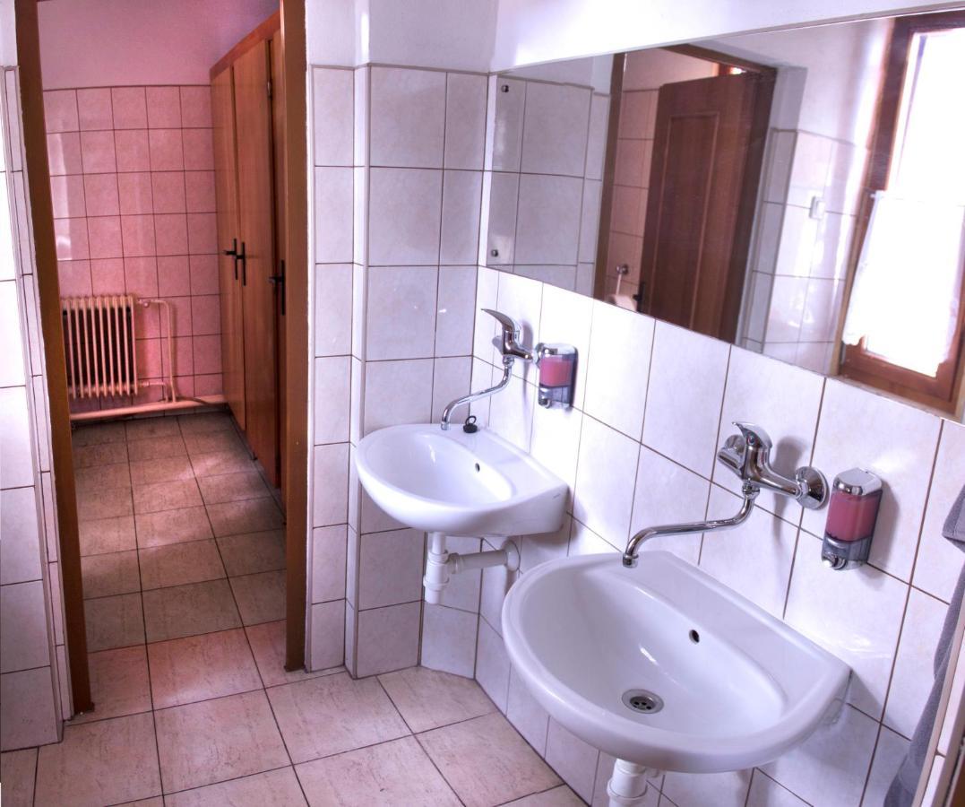 Turisticka Ubytovna Forgac Oravsky Podzamok Bagian luar foto