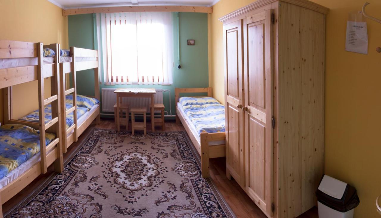 Turisticka Ubytovna Forgac Oravsky Podzamok Bagian luar foto